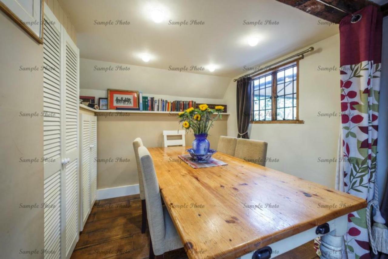 The Buttery Villa Maidstone Bagian luar foto